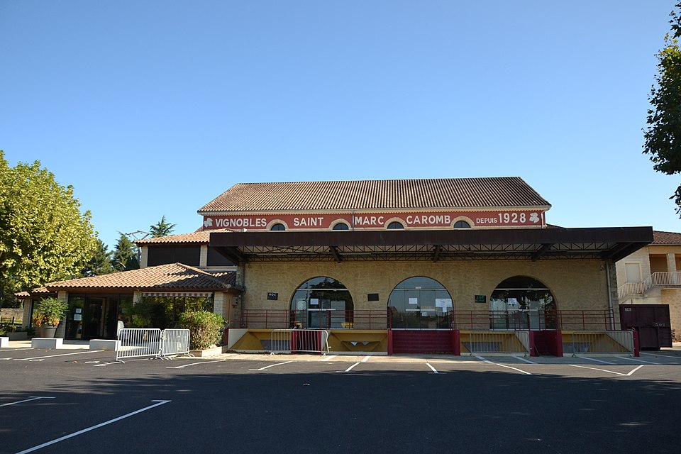 Cave vinicole Vaucluse extérieur