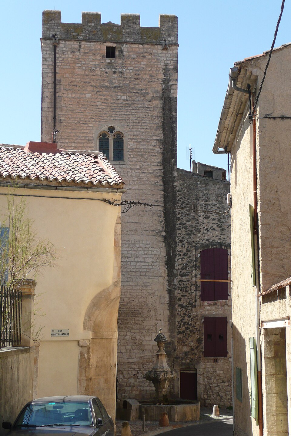 Tour Ferrande Pernes-les-Fontaines