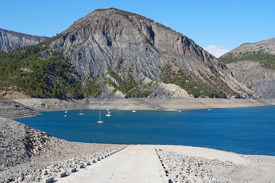 Lac de Serre-Ponçon Hautes-Alpes barrage