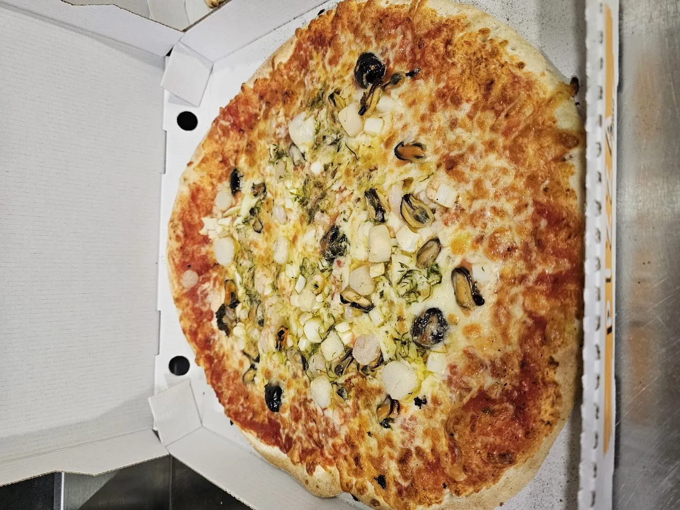 Pizza Saint Jacques fruits de mer Carpentras